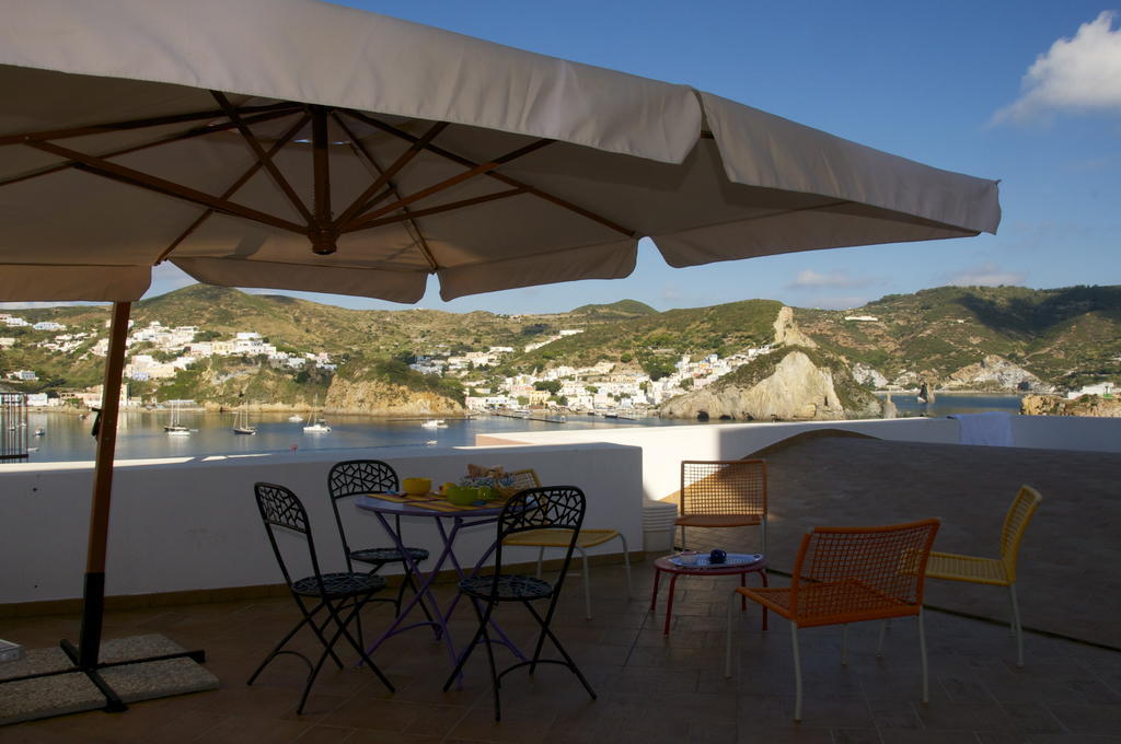 B&B La Terrazza Sul Porto Ponza Exterior foto
