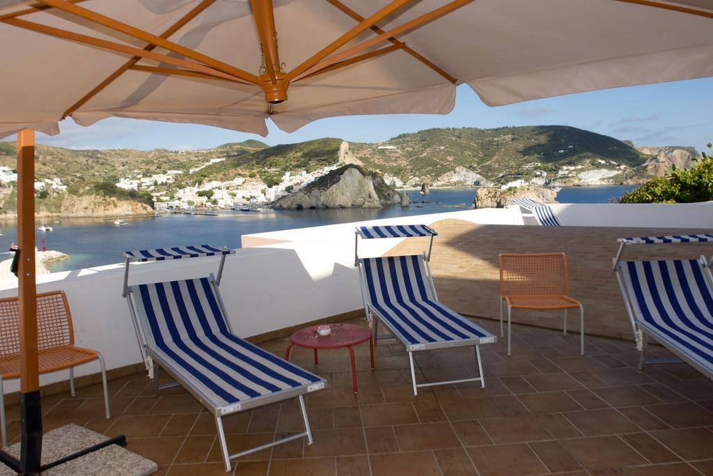 B&B La Terrazza Sul Porto Ponza Exterior foto